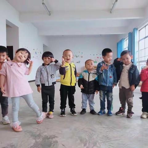 梦想在这里起航——小班幼儿园生活剪影