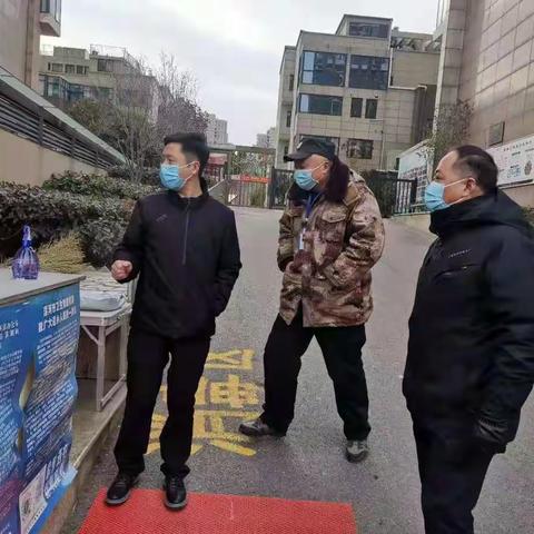 龙塔街道党工委书记刘伟深入社区督导疫情防控工作：织牢基层防控网坚决打赢防控阻击战