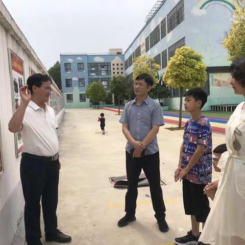 带孩子走进特殊教育学校， 与“折翼天使”庆六一