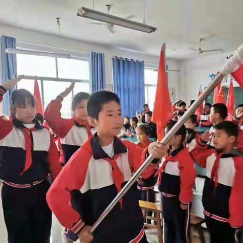 富官庄得水小学第四次少代会顺利召开