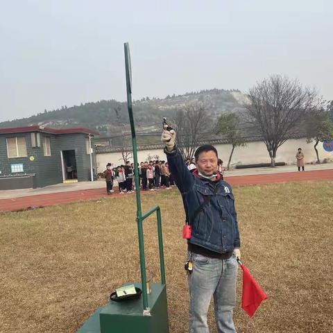 全面开展体质健康测试 科学引领学生健康成长——记徐州市荆山小学“校长杯”国家学生体质健康测试达标赛