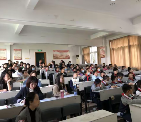 不忘初心共筑梦，砥砺前行共成长——记钟家村小学黄鹂名师工作坊教研活动