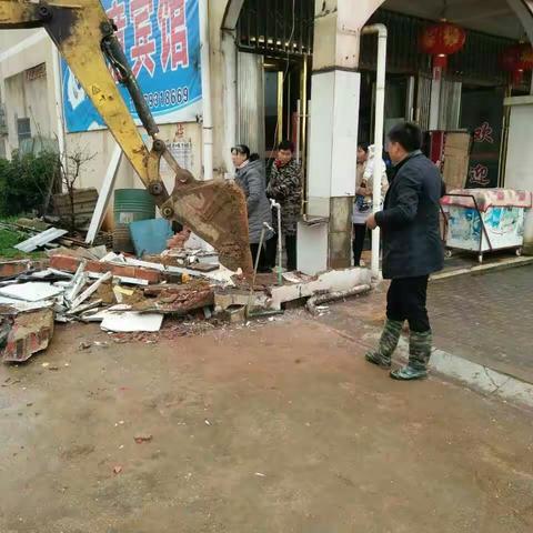 凰岗“清路”行动再发力！