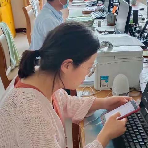 立足新课标，构建新课堂