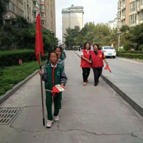 紫荆实验学校重阳节“孝亲敬老 九九重阳”系列活动——慰问李云，向好人李云学奉献。
