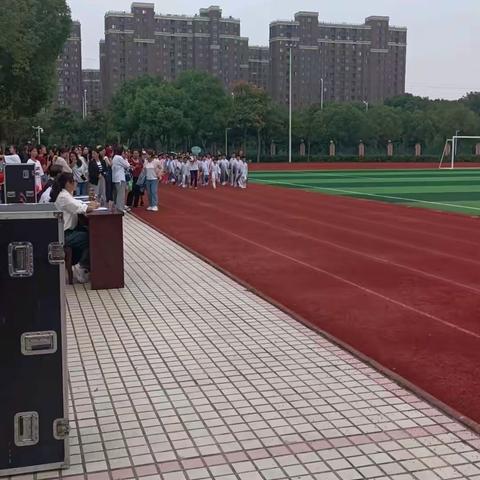 翰文学校2023运动会 （302）班精彩展现