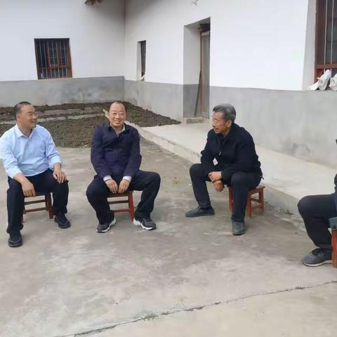 杨清平深入庙沟镇调研指导当前重点工作