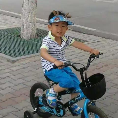 那个小可爱，现在怎么不可爱了？