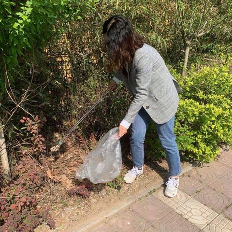 鄠邑区财政局4月24日路长制工作动态
