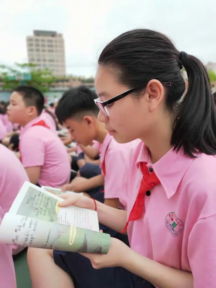 让读书成为习惯,让读书成就未来一一沿江小学读书节暨吴川市图书馆