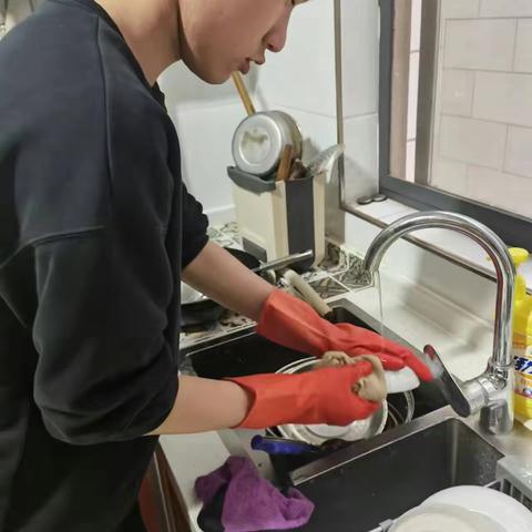 洛滨中学八年级一班劳动实践活动