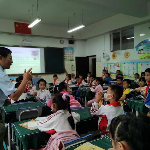 “世界那么大，我想去看看”——记录思茅二小339班魅力家长进校园活动