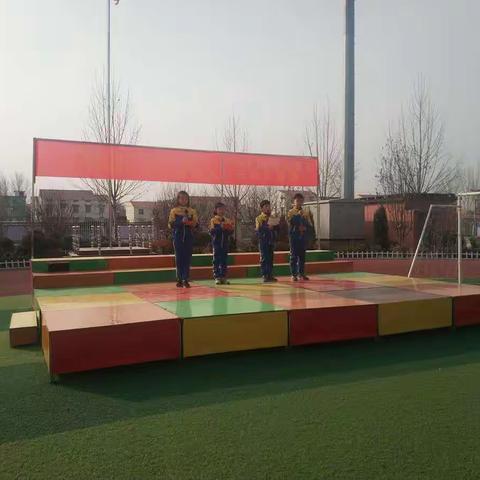 多彩元旦，筑梦樊小”向2019快乐出发