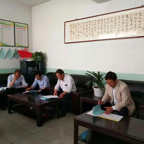 县教科局督导室到王桥小学进行常规管理评价