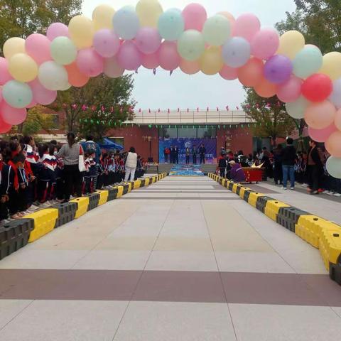 三年级六班松韵班