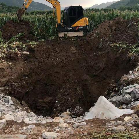【应急抢修进行时】23日凌晨垛庄灌区供水主管道突发爆管，应急抢修施工正在进行中…………