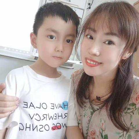 何亚轩一年级上学期的