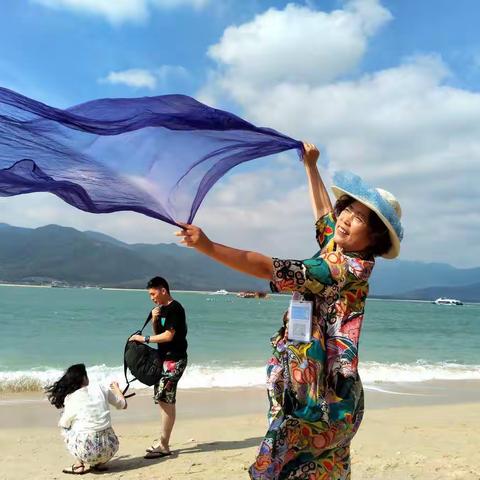 流星跟团海南六日游，从海口到三亚，看海景、跳沙滩舞、体验原始雨林……