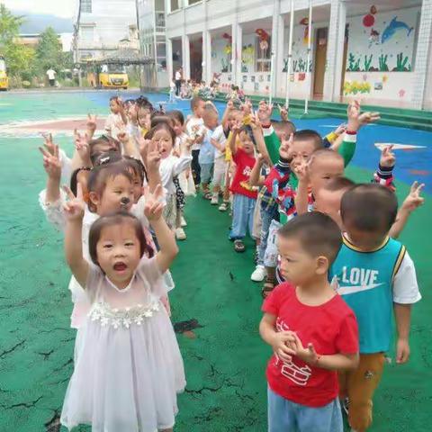 九月小雨点幼儿园苗二班美好记忆