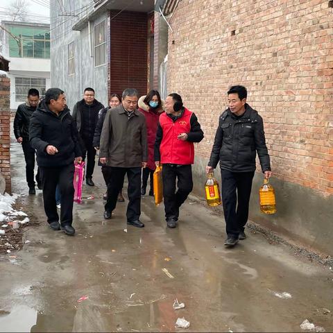 市委办公室到大黄集镇沙窝赵村开展春节走访慰问活动
