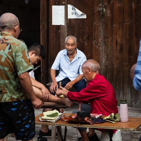 我们在一起 明天会更好