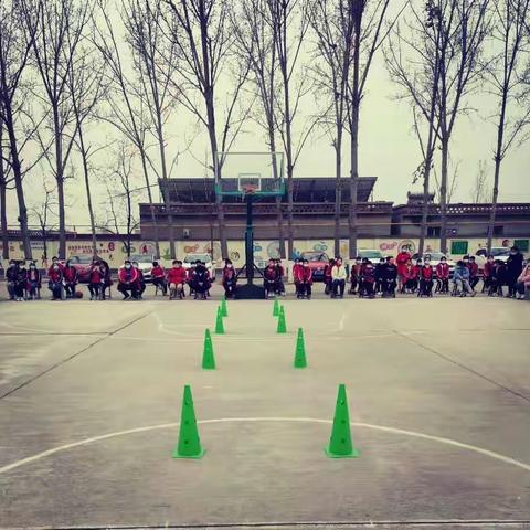 年轻没有失败，只有亮出风采——记岗头学校第一届篮球技巧赛