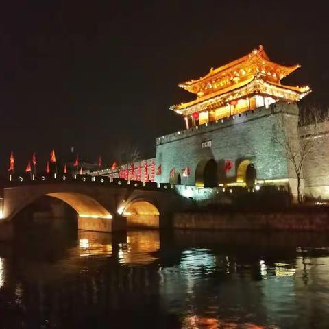 雨夜寻梦台儿庄