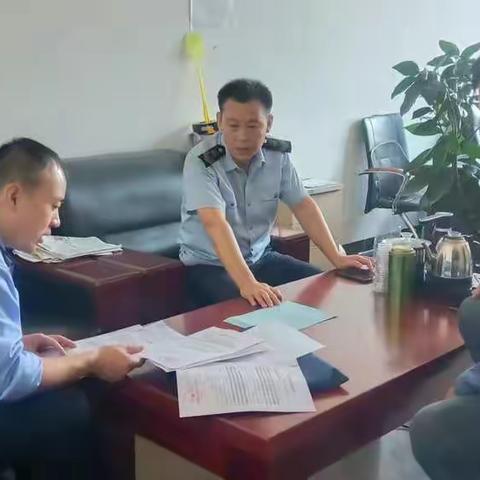 边看边学    活学活用    切实增强监管本领