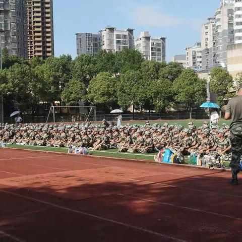 砥砺前行，让梦飞翔——2021年岳阳市第四中学441班军训精彩瞬间