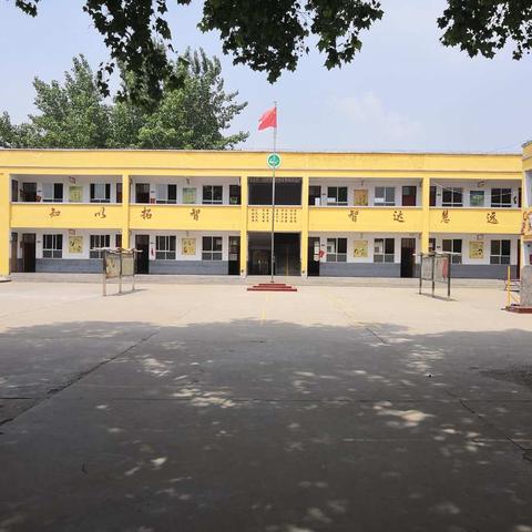 白寨小学篮球队参加后河镇中小学篮球赛掠影