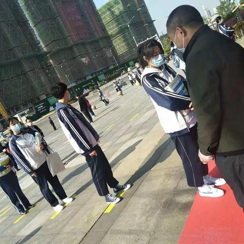 复学校门口检测体温流程