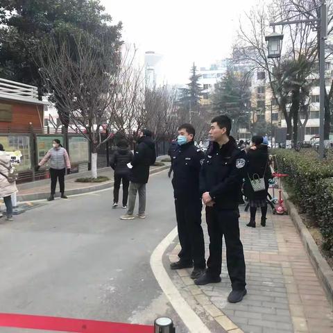 【铭记嘱托 ☆ 忠诚担当】•【我为两节守平安】——开元路派出所用实际在行动站好开学第一岗