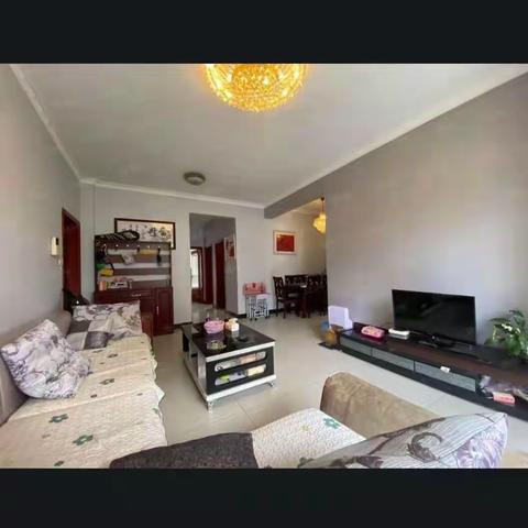 ⭐玫瑰园16区景峰，小区位置巴适交通便利，3室两厅一卫，产权81，钻石楼层老证。房东诚心卖54.8万。v6833