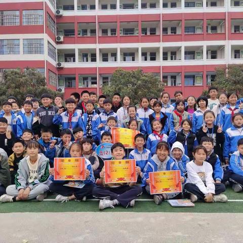 翻山越岭，披荆斩棘5.2班期中表彰