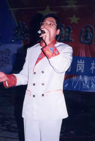 我与三乡镇工人业余艺术团的故事：韦汉强