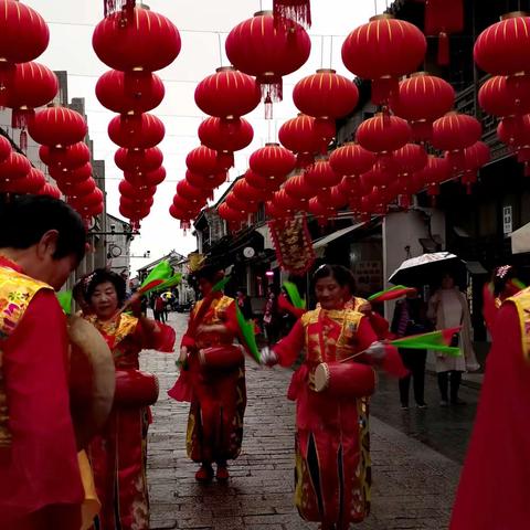 虎啸乾坤迎新年    新年一派新气象