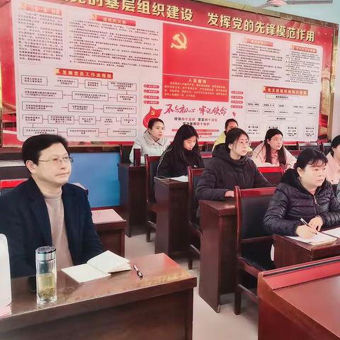 “英”姿飒爽比技能     “语”妙绝伦展风采——尤店中心校英语教师技能大赛