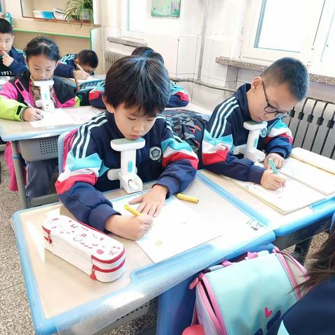 胜利振兴小学三年级开展数学应用题比赛活动