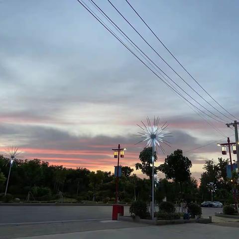 落日余晖映晚霞  一抹夕阳美如画