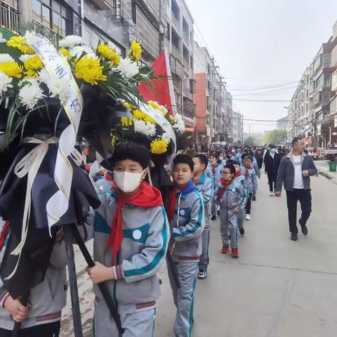 太平镇中心小学开展烈士陵园祭扫活动