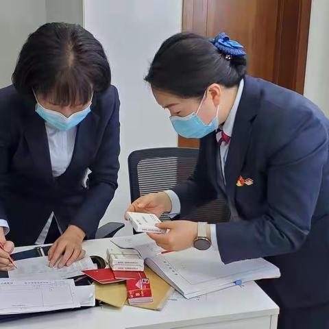 突击查库警钟长鸣 守牢底线严控风险