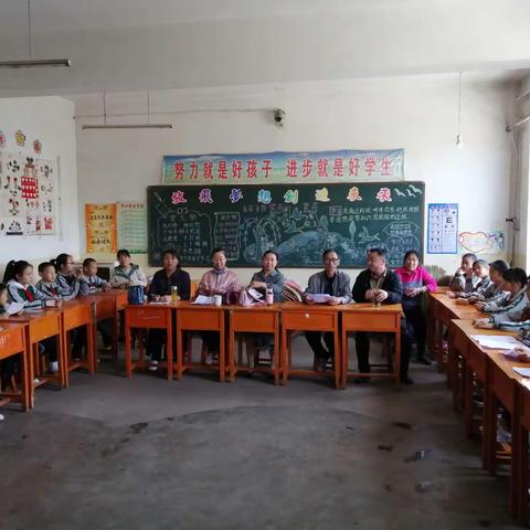 西陈小学古诗词朗诵＂寻找春天＂展示活动