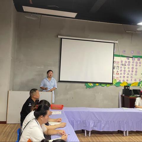 云之海幼儿园第二十周工作例会