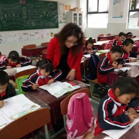 真切的爱……陪伴……土门学校大手牵小手课业辅导