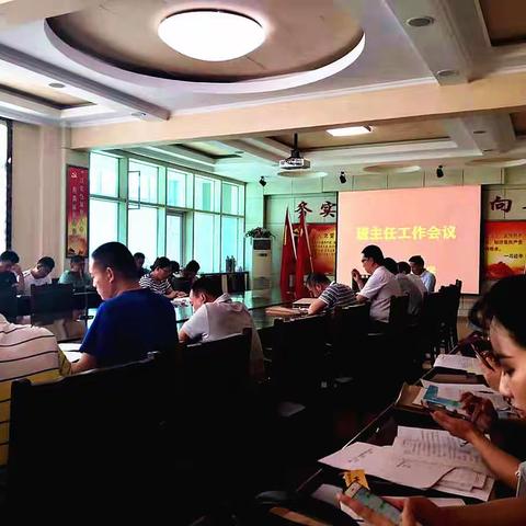 五中开展系列活动助推教师专业成长