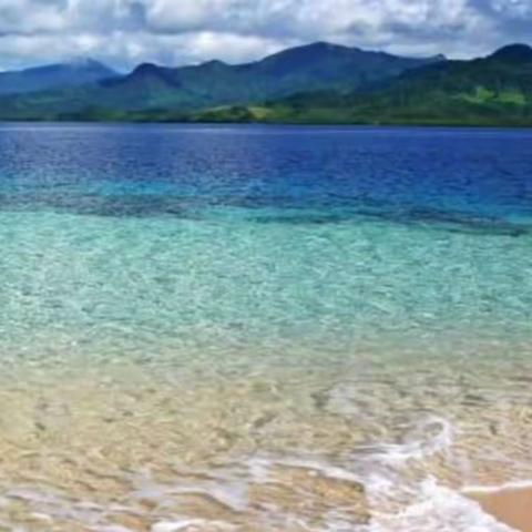 最年长的微友在威海避暑