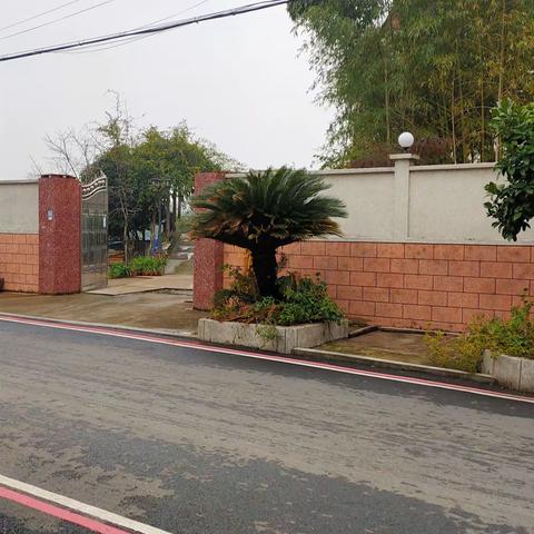 抢修家里的自来水