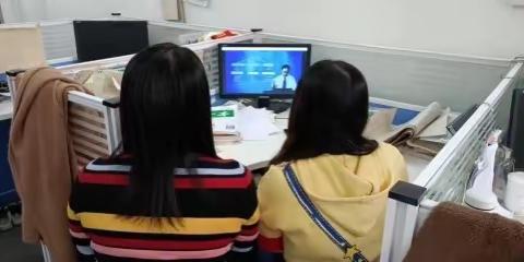 线上线下同步教研，提升教师专业发展水平