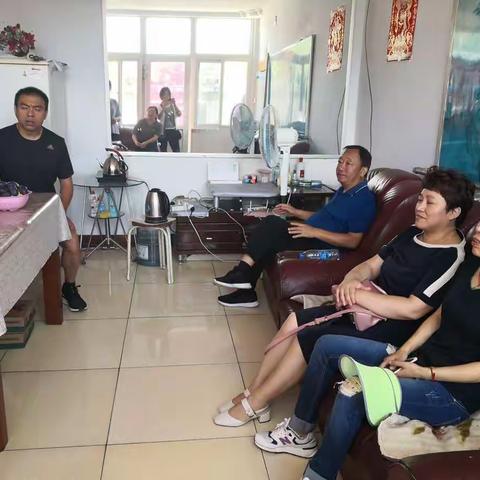 家校共建，助力学生成长