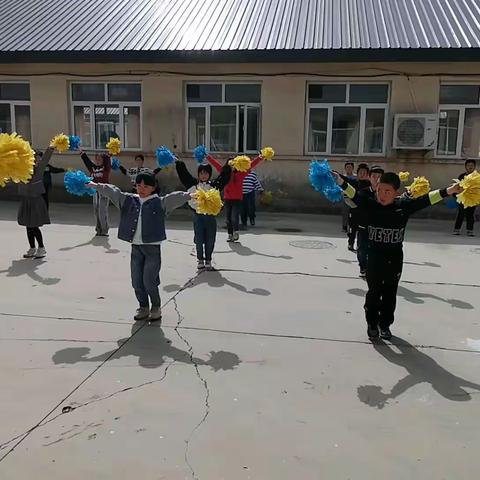 最美大课间 活力满校园——大石岭幼儿园一二年级开展大课间活动